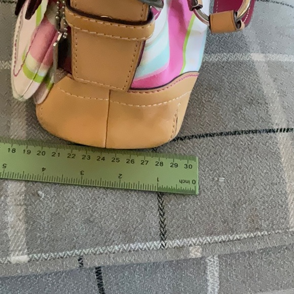 Beautiful coach bag great used condition FIRM - Picture 10 of 10